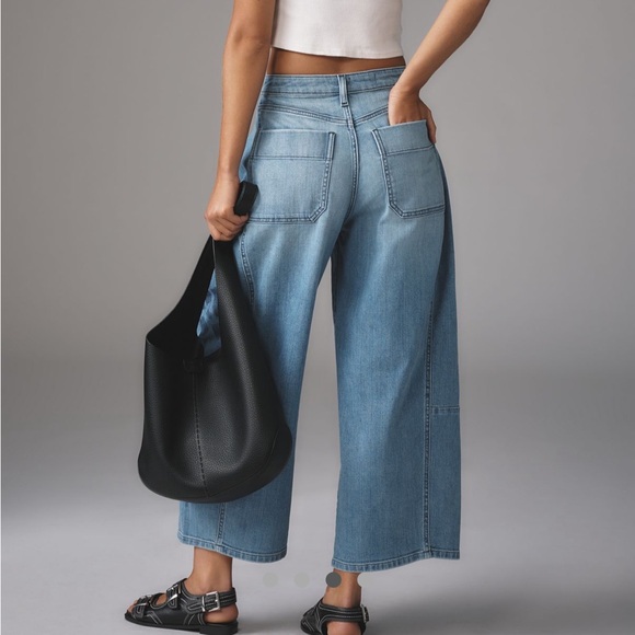 Pilcro Kenna Mid-Rise Heritage Barrel Jeans Icon Edition in Floral Resist Wash - Picture 4 of 15